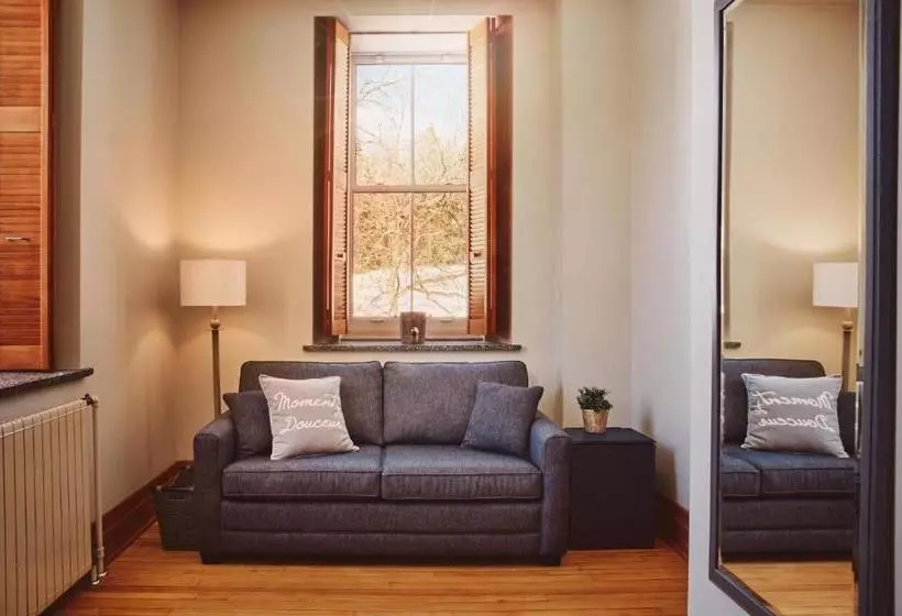 Aamiaismajoitus (B&B) Auberge De L'abbaye D'oka