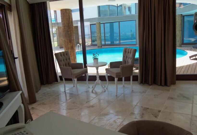 בית מלון כפרי Alaçatı çınar Boutique