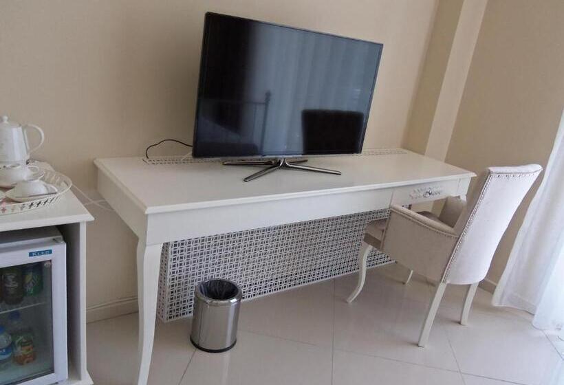 בית מלון כפרי Alaçatı çınar Boutique