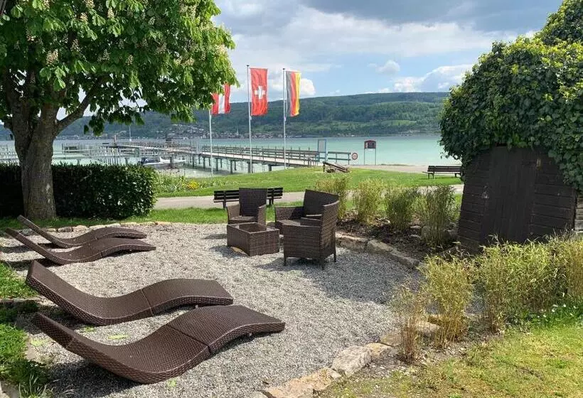 ペンション Gästehaus Am See