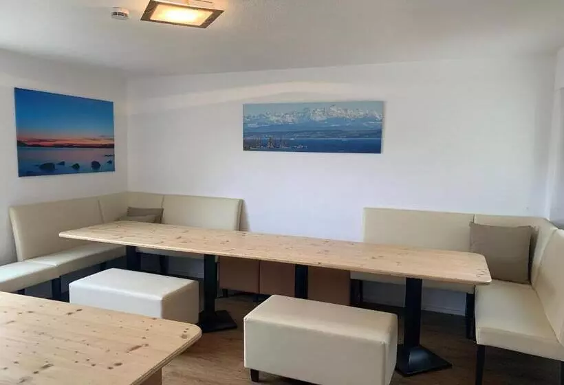 ペンション Gästehaus Am See