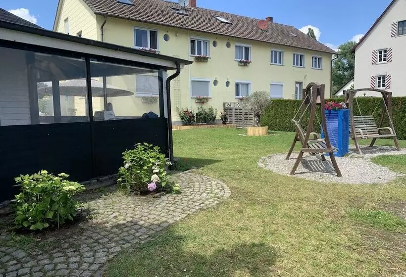 ペンション Gästehaus Am See