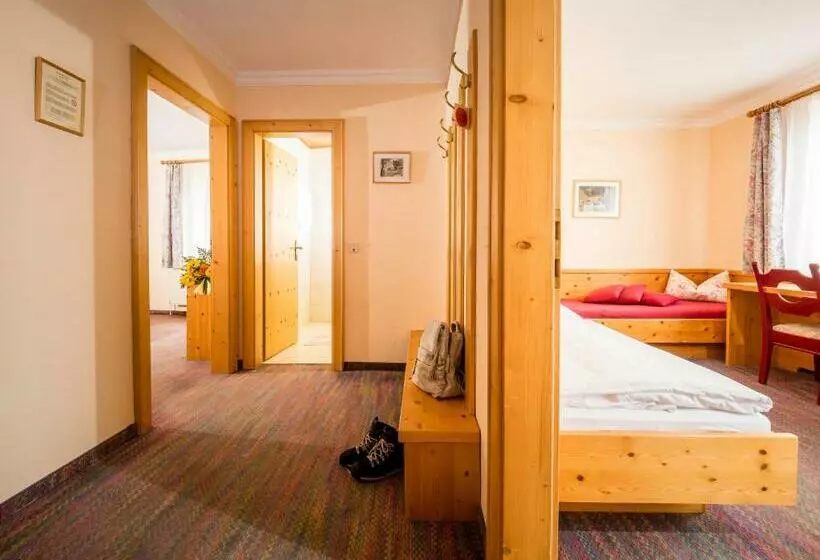 Dorf Hotel Grüner Baum