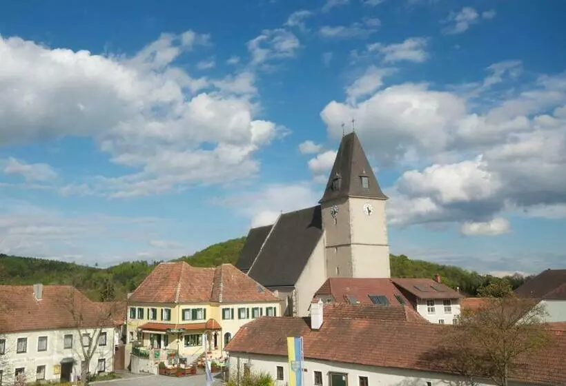 Dorf Hotel Grüner Baum