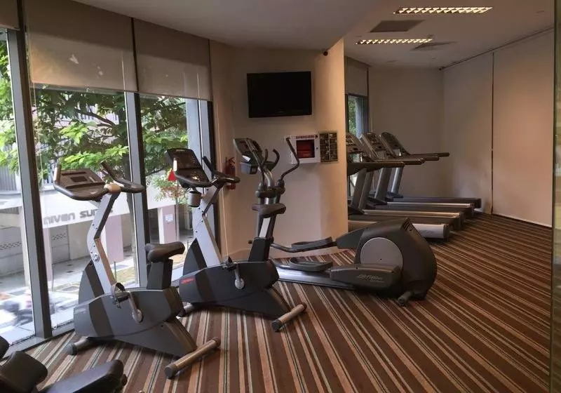Citadines Mount Sophia Singapore