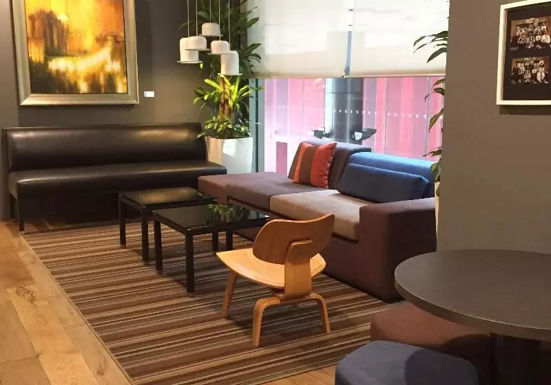 Citadines Mount Sophia Singapore