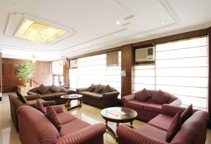 בית מלון כפרי Crest Inn