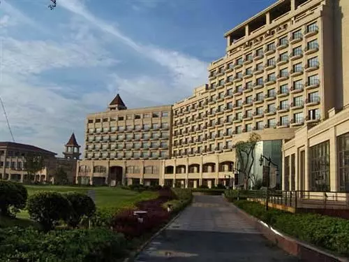 Crowne Plaza Hotel Lake Malaren Shanghai