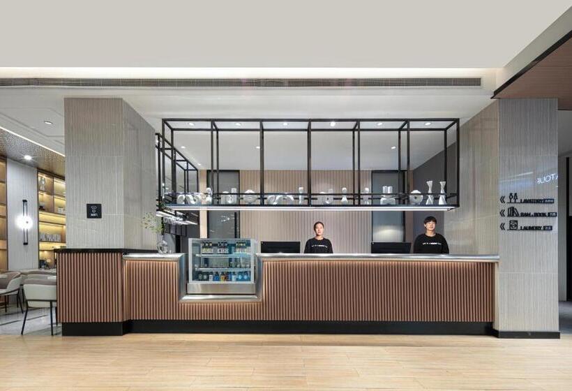 Atour X Hotel Shanghai Xujiahui Sports Center