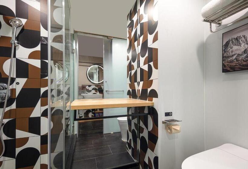 Atour X Hotel Shanghai Xujiahui Sports Center