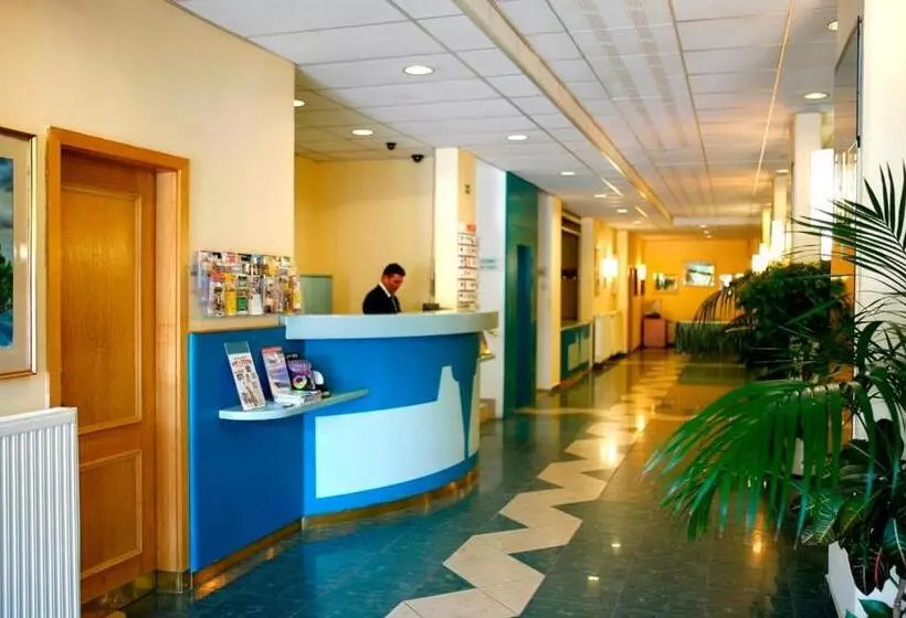 ホテル Bara Gellért