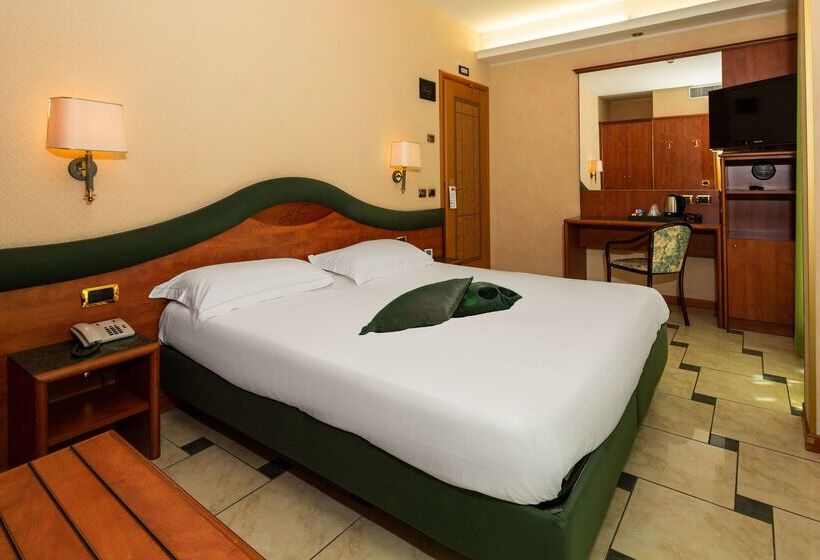 هتل Best Western Maison B