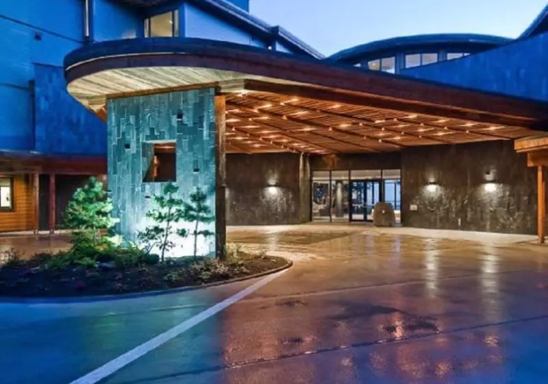 酒店 Black Rock Oceanfront Resort