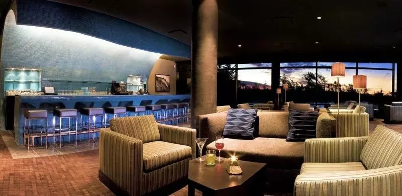 酒店 Black Rock Oceanfront Resort