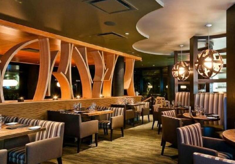 فندق Black Rock Oceanfront Resort