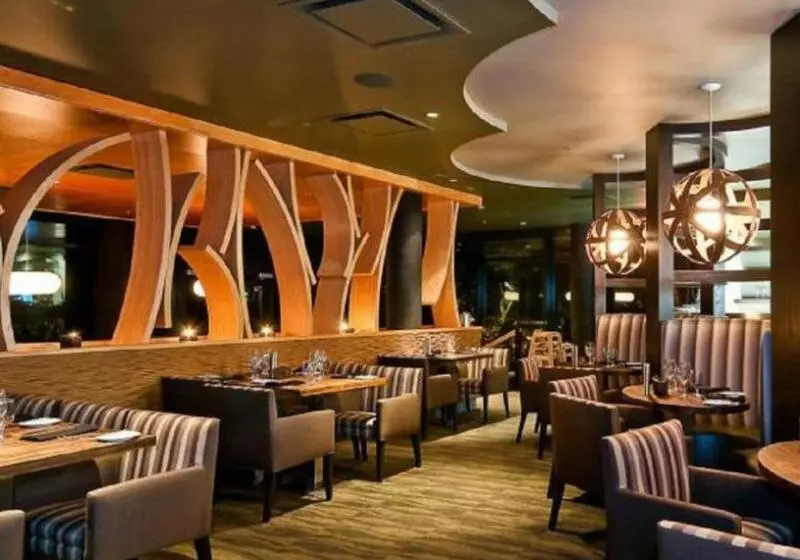 酒店 Black Rock Oceanfront Resort