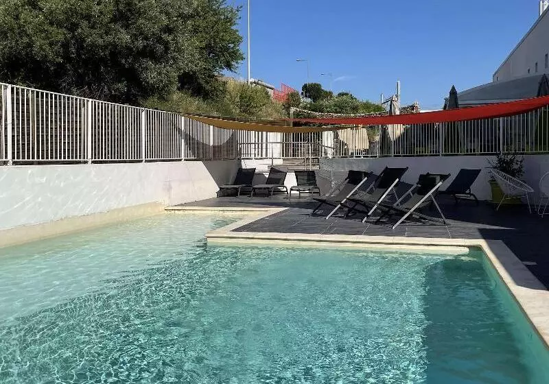 בית מלון כפרי Campanile Montpellier Ouest Croix D Argent