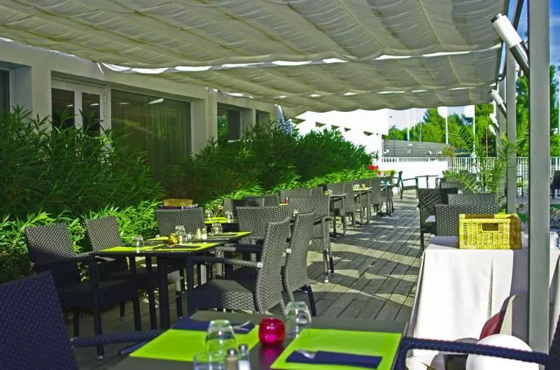 בית מלון כפרי Campanile Montpellier Ouest Croix D Argent