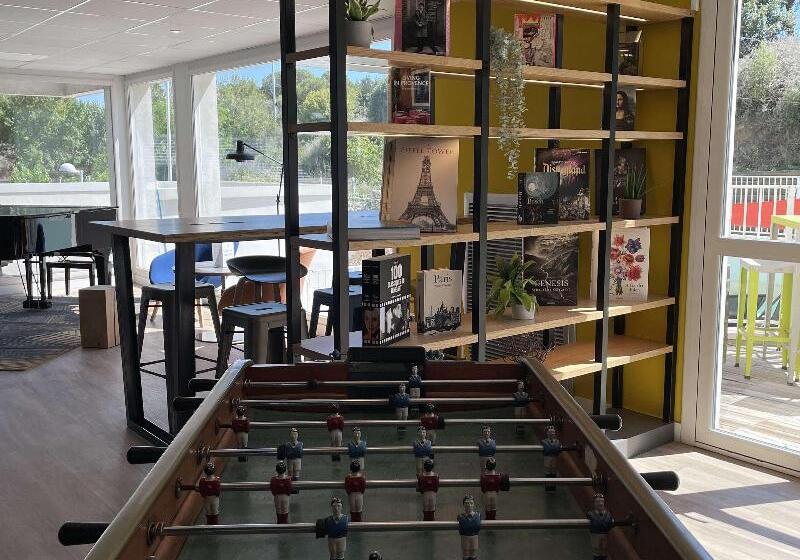 هتل Campanile Montpellier Ouest Croix D Argent