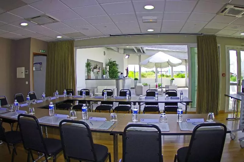 בית מלון כפרי Campanile Montpellier Ouest Croix D Argent