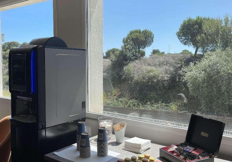 هتل Campanile Montpellier Ouest Croix D Argent