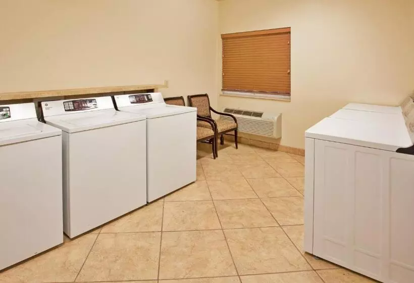 בית מלון כפרי Candlewood Suites Joplin, An Ihg