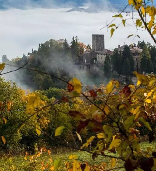 هتل Castello Di Petroia Dimora D Epoca