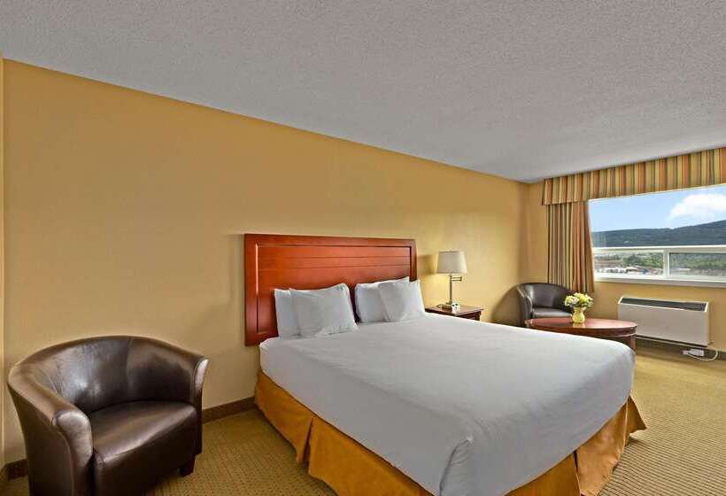 هتل Coast Fraser Inn