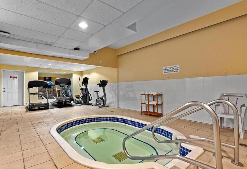 هتل Coast Fraser Inn