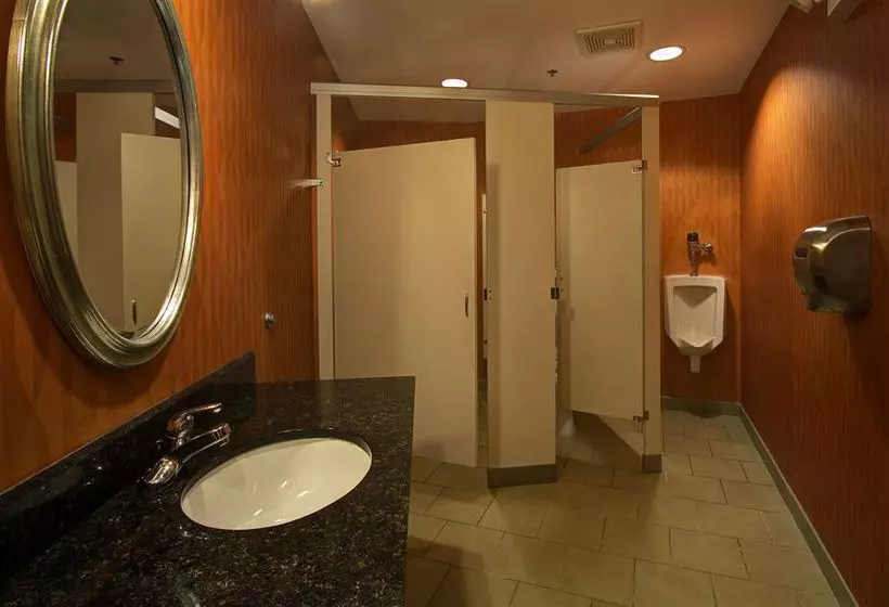 هتل Fairfield Inn New York Long Island City Manhattan View