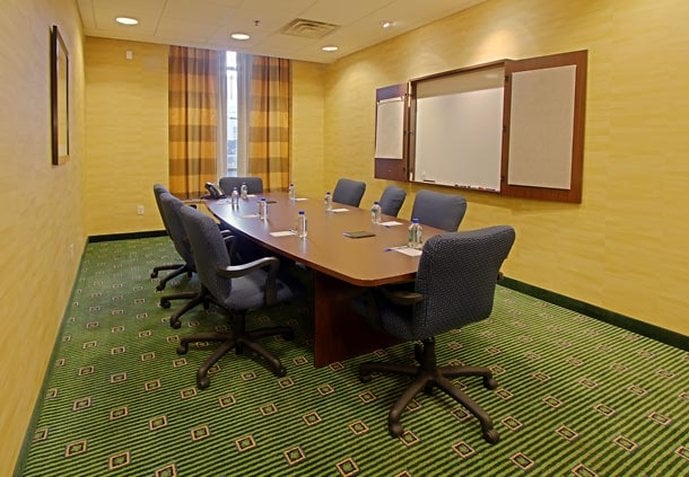 Отель Fairfield Inn New York Long Island City Manhattan View