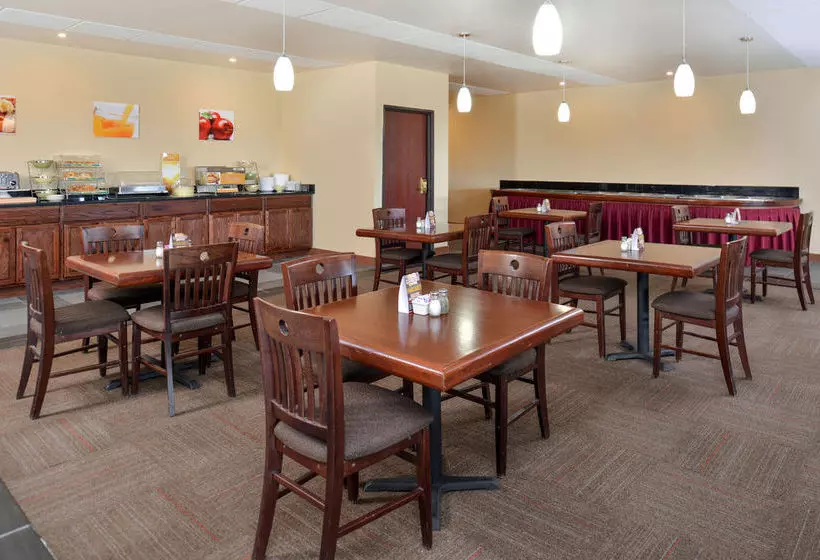 Отель Quality Inn Oklahoma City Airport