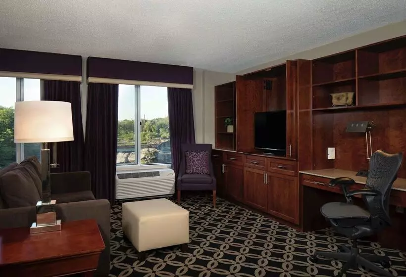 호텔 Hilton Garden Inn Auburn Riverwatch