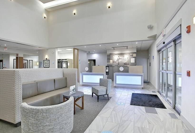 هتل Holiday Inn Express Airport Calgary, An Ihg