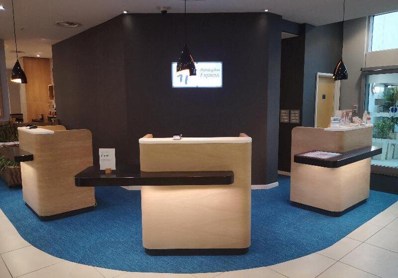 فندق Holiday Inn Express Hull City Centre, An Ihg