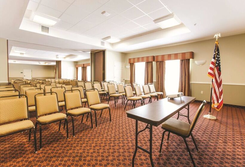 בית מלון כפרי La Quinta By Wyndham Pcb Coastal Palms