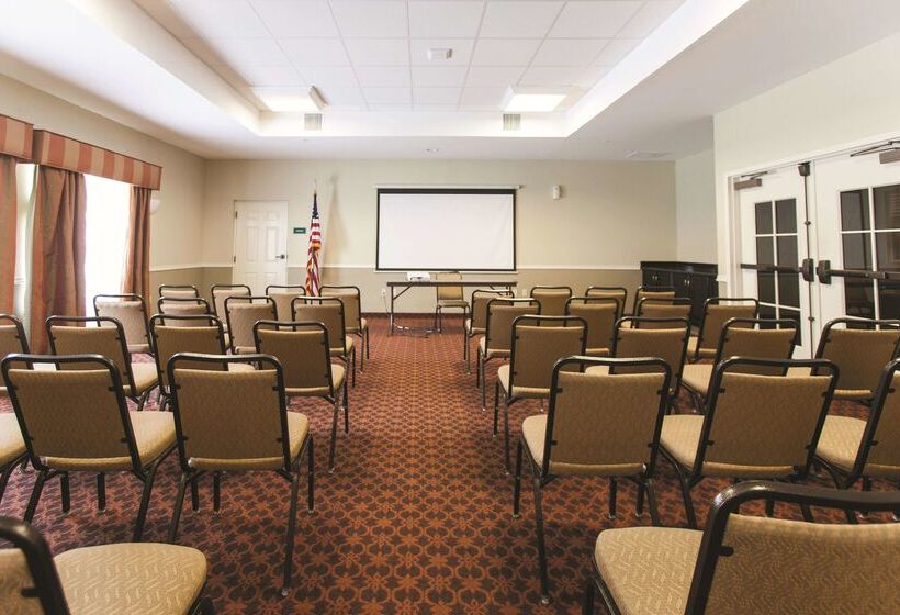 בית מלון כפרי La Quinta By Wyndham Pcb Coastal Palms