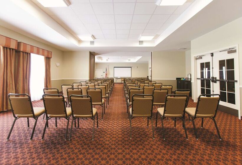 בית מלון כפרי La Quinta By Wyndham Pcb Coastal Palms