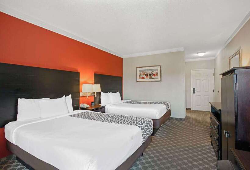 בית מלון כפרי La Quinta By Wyndham Pcb Coastal Palms