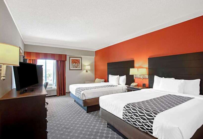 בית מלון כפרי La Quinta By Wyndham Pcb Coastal Palms