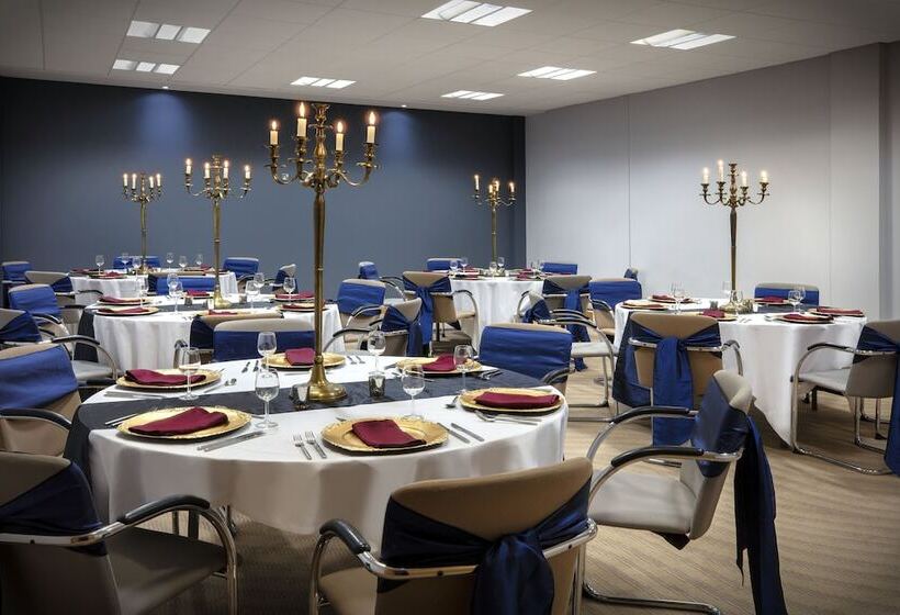 فندق Leonardo Exeter