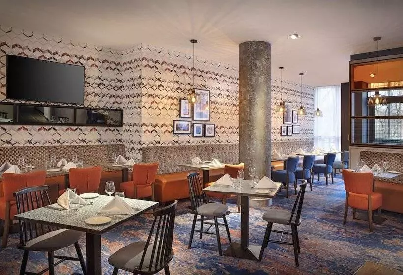 ホテル Leonardo Exeter