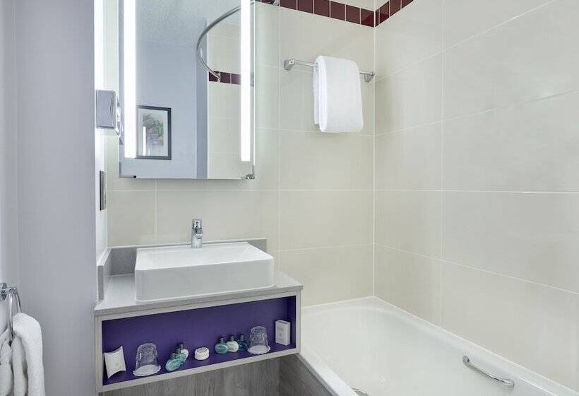 فندق Leonardo Exeter