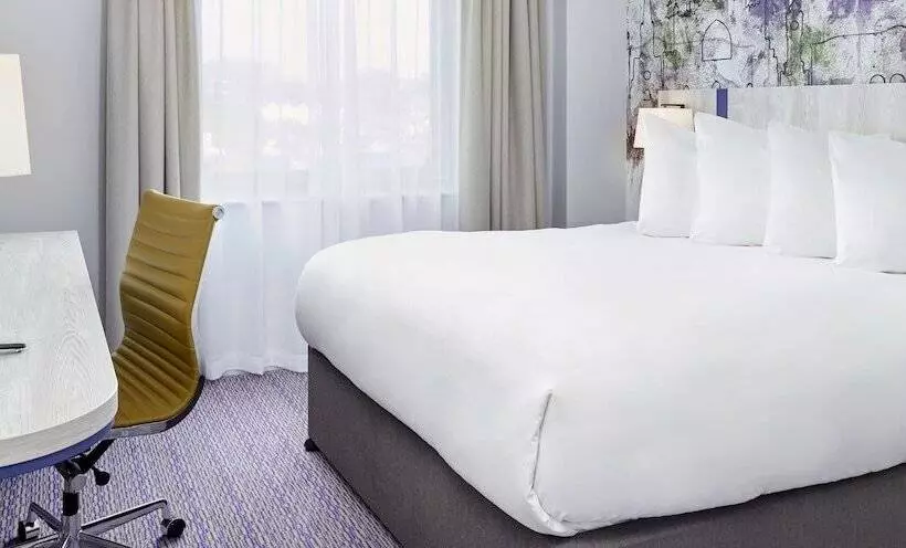 ホテル Leonardo Exeter