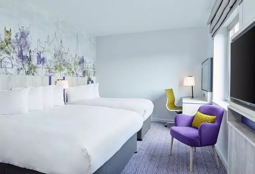 ホテル Leonardo Exeter