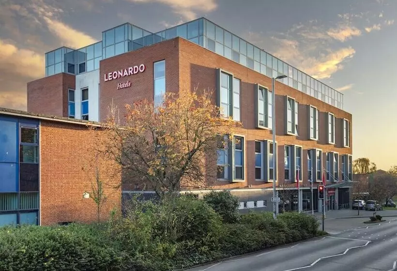 ホテル Leonardo Exeter