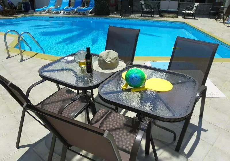 בית מלון כפרי Mirabelle