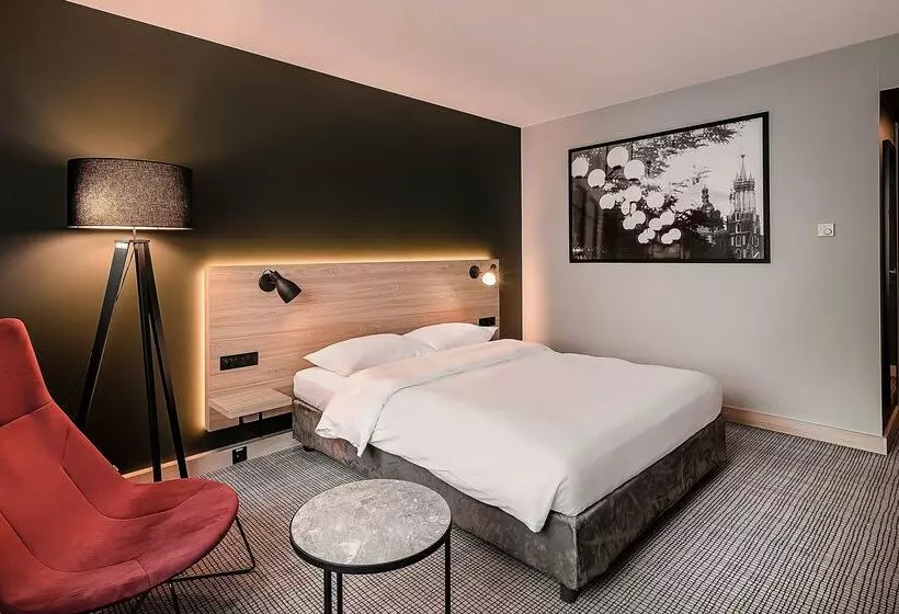 Отель Park Inn By Radisson Krakow