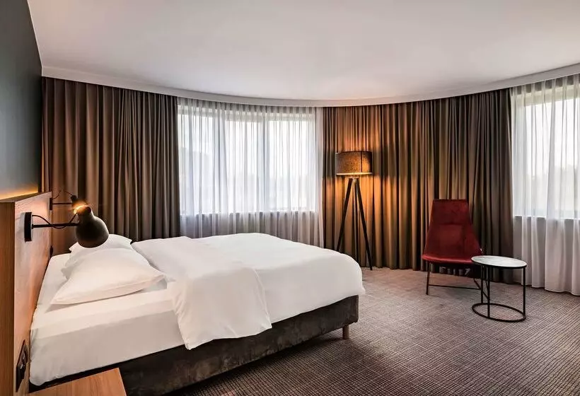 Отель Park Inn By Radisson Krakow