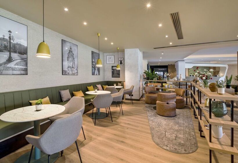 בית מלון כפרי Park Inn By Radisson Krakow